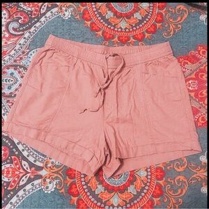 Old Navy Women's Shorts in Dusty Pink